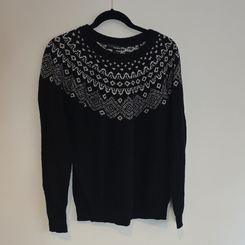 Sunice Black and White Patterned Sweater